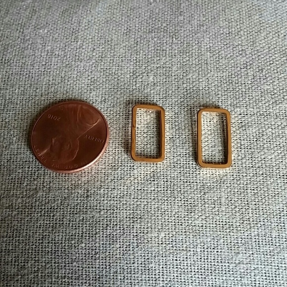 Geometric Minimalist Earrings - Picture 2 of 3